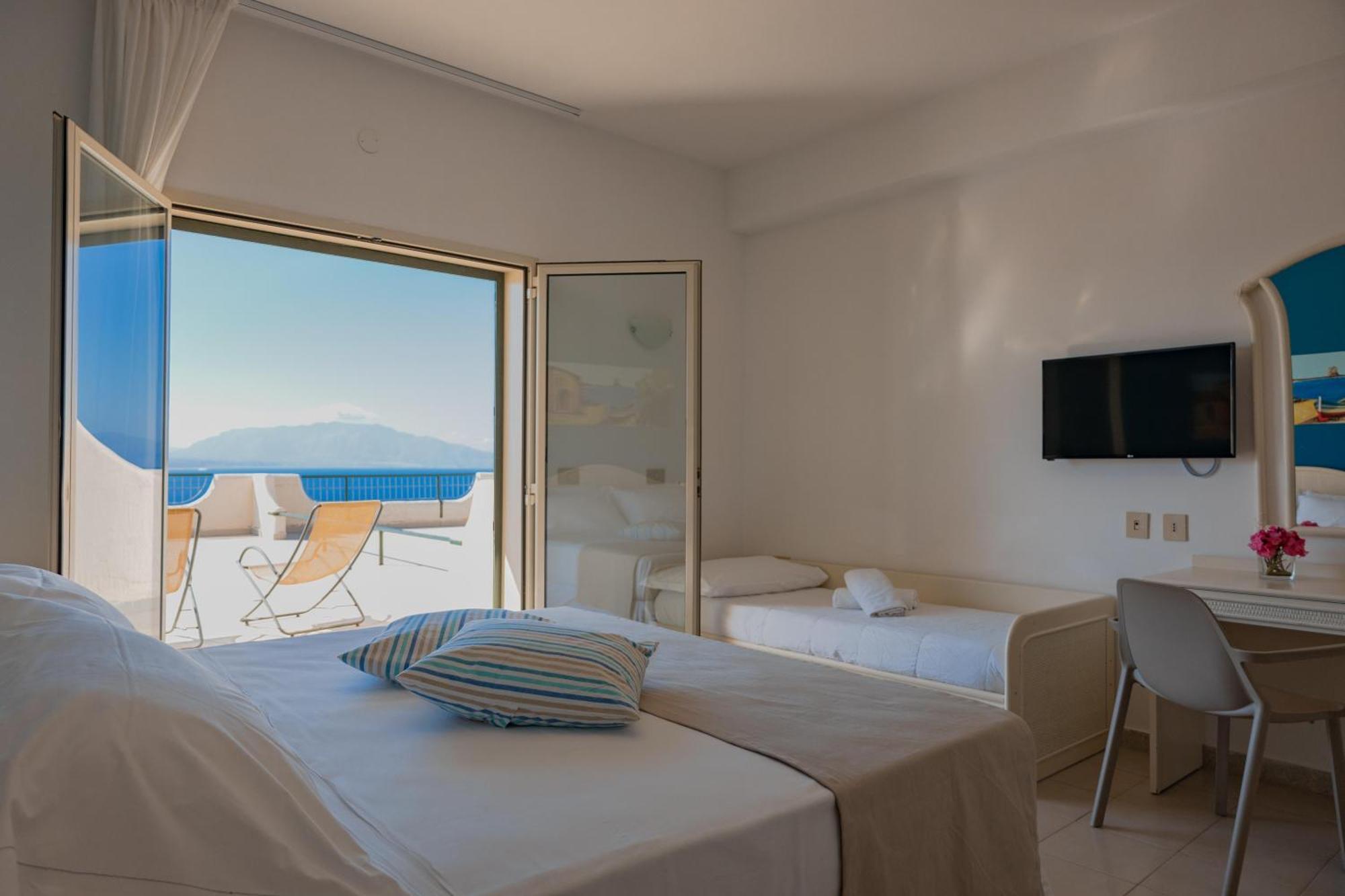 Cdshotels Terrasini - Citta Del Mare Exterior photo